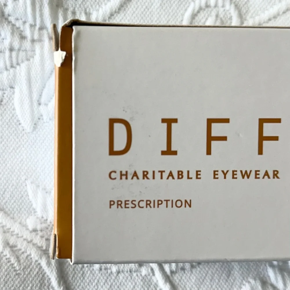 DIFF Eyewear Winston‎ Black & White Rich Hide Cow Hide Cat Eye/ Square Frames